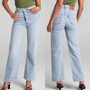 Levi’s Ribcage Straight Jean Light Wash High Rise 24